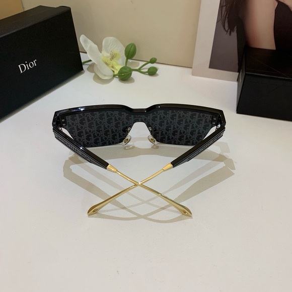 Dior\'s super popular poster-style square-frame sunglasses. main image 7